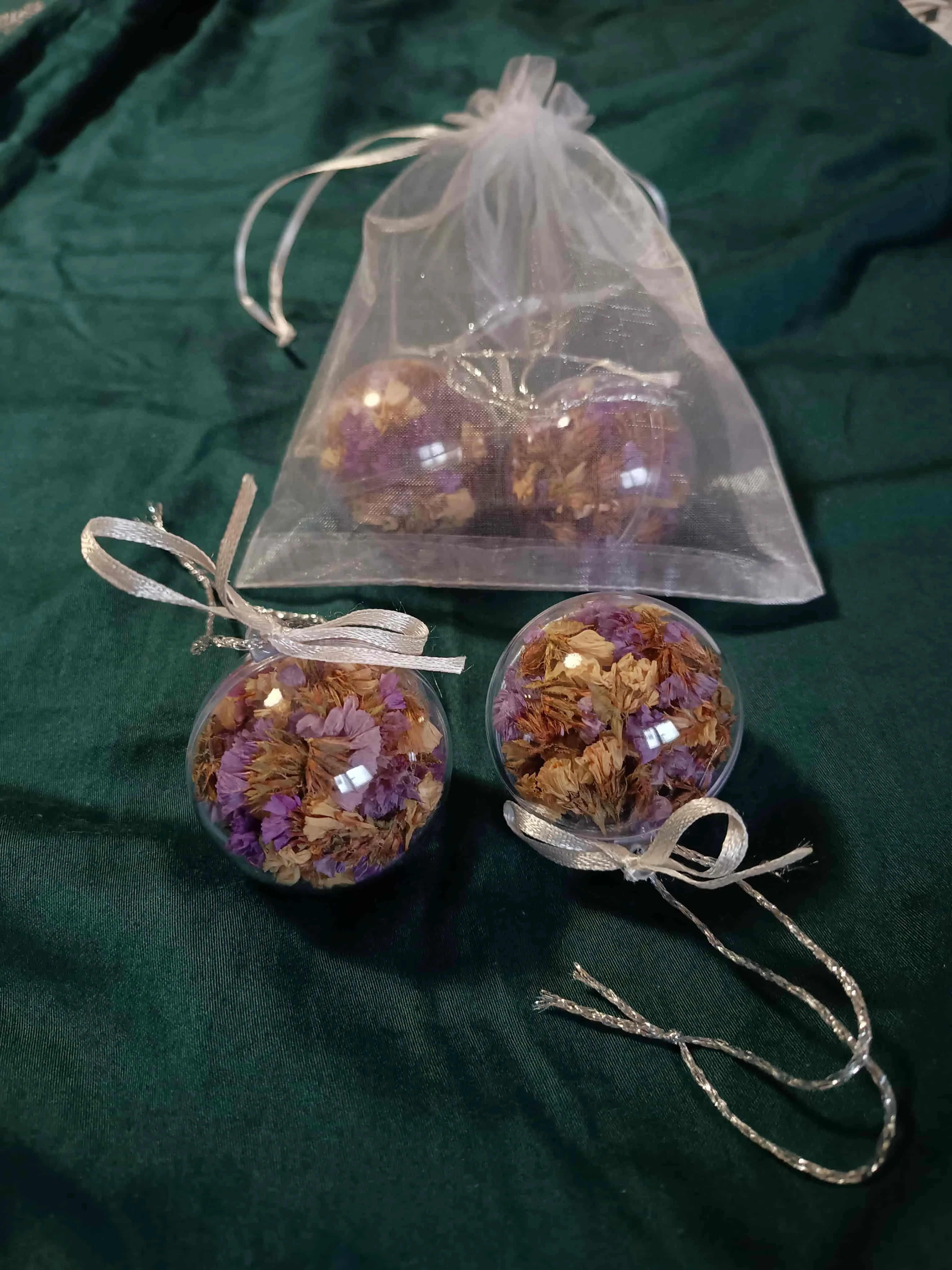 Bola de Navidad rellena de statice